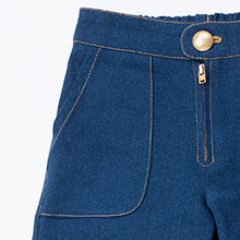 Rounded patch pocket