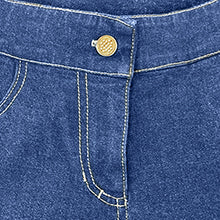 Fly-front zipper for women’s jeans